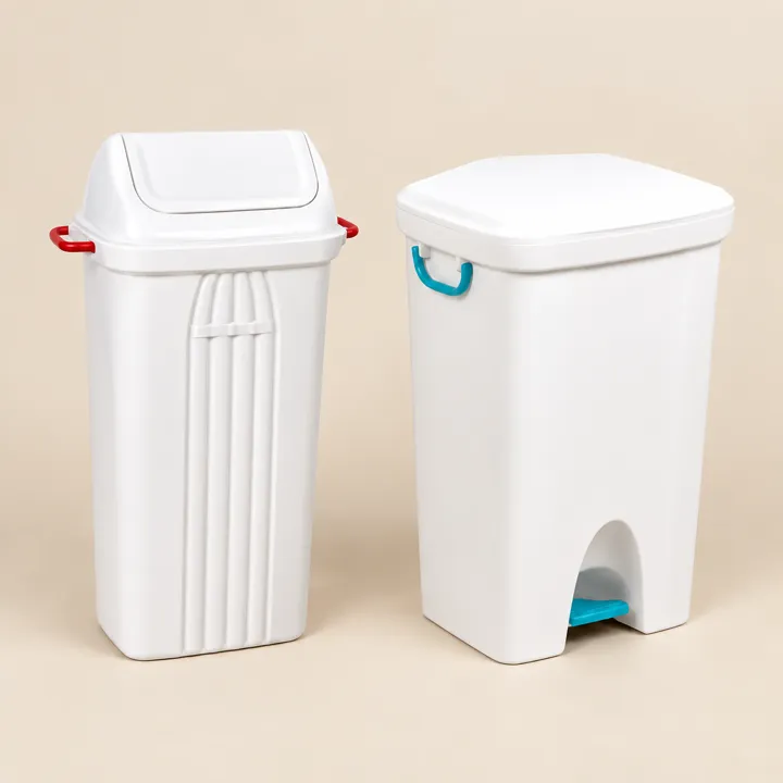 Lixeiras de diferentes modelos